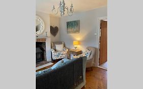 Angel Cottage, Boxgrove, Chichester - Relax And Unwind